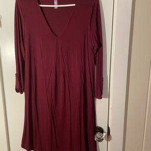 Francesca’s Ayla maroon tunic size large
